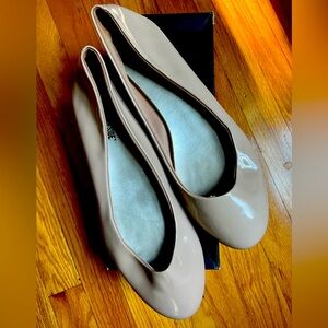 Nude Lower East Side ballet flats